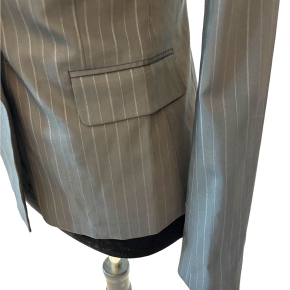 Elie Tahari Pinstripe Career Jacket Size 2 - Picture 4 of 8